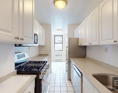 East 79th Street - Photo Thumbnail 1
