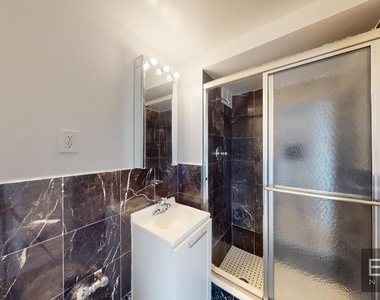 East 79th Street - Photo Thumbnail 6