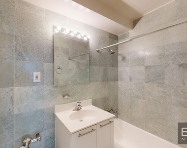 East 79th Street - Photo Thumbnail 5