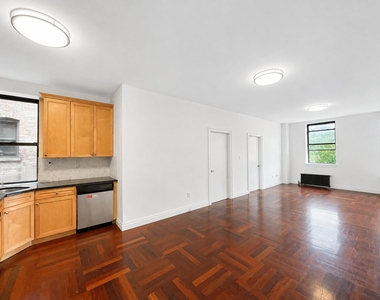 601 West 137th Street - Photo Thumbnail 3