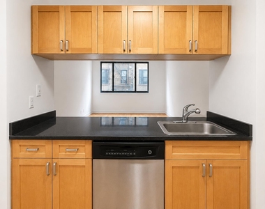 323 West 96th Street - Photo Thumbnail 7