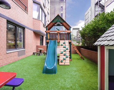 1735 York Avenue - Photo Thumbnail 16