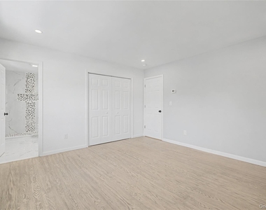 25 Clinton Street - Photo Thumbnail 19