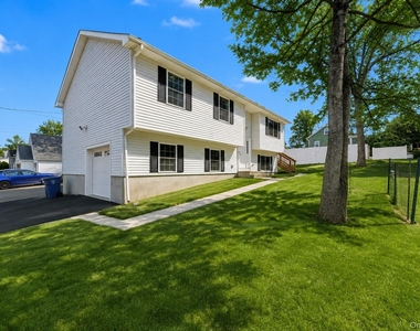 25 Clinton Street - Photo Thumbnail 3