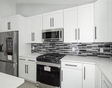 25 Clinton Street - Photo Thumbnail 16