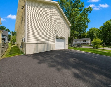 25 Clinton Street - Photo Thumbnail 4