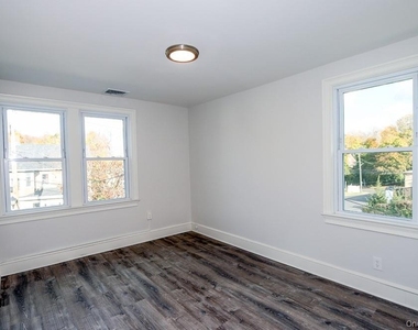 10 Ohio Avenue - Photo Thumbnail 2