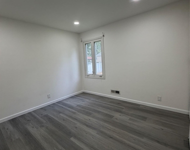 3 Grand Haven Drive - Photo Thumbnail 4