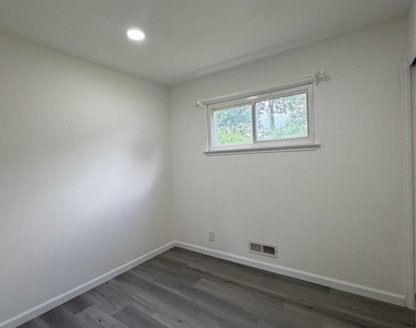 3 Grand Haven Drive - Photo Thumbnail 6