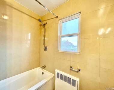 51 Baisley Avenue - Photo Thumbnail 5