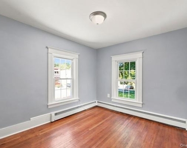9 Arlington Place - Photo Thumbnail 7