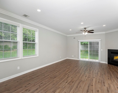 37 Oak Ridge Circle - Photo Thumbnail 4