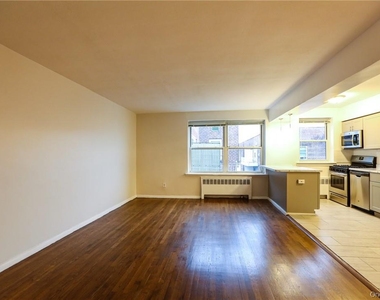 730 Pelham Road - Photo Thumbnail 8