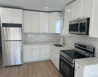 34 Bush Avenue - Photo Thumbnail 2