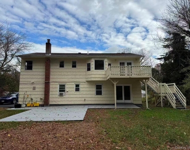 20 Westfield Road - Photo Thumbnail 16