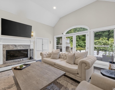 11 Sky View Court - Photo Thumbnail 11
