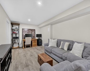 11 Sky View Court - Photo Thumbnail 21