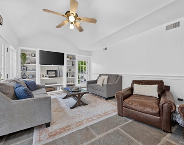 11 Sky View Court - Photo Thumbnail 15