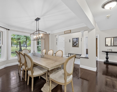 11 Sky View Court - Photo Thumbnail 6