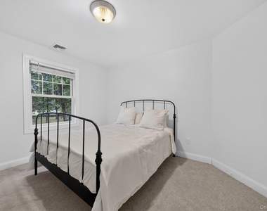 11 Sky View Court - Photo Thumbnail 24