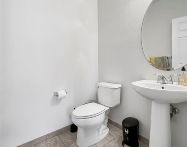 61 N River Drive - Photo Thumbnail 7