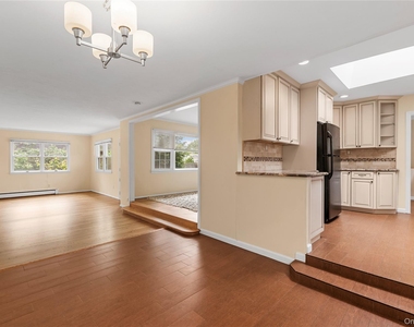 7 Kroll Street - Photo Thumbnail 9