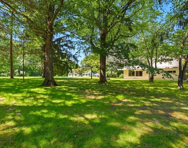 58 Carolyn Road E - Photo Thumbnail 6
