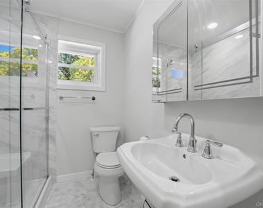 58 Carolyn Road E - Photo Thumbnail 27