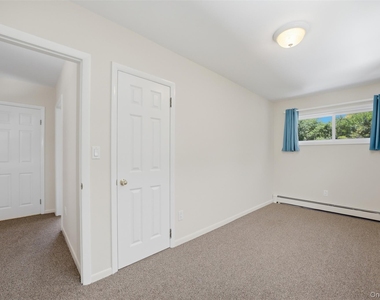 58 Carolyn Road E - Photo Thumbnail 24