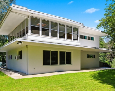58 Carolyn Road E - Photo Thumbnail 3