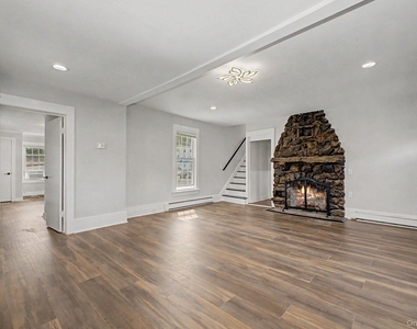 480 King Street - Photo Thumbnail 5