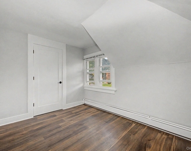 480 King Street - Photo Thumbnail 14