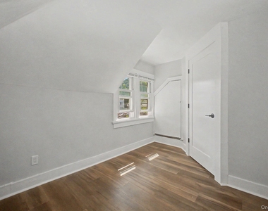480 King Street - Photo Thumbnail 17