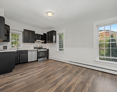 480 King Street - Photo Thumbnail 8