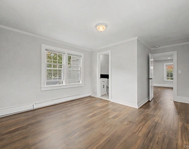 480 King Street - Photo Thumbnail 12