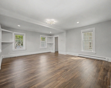 480 King Street - Photo Thumbnail 3