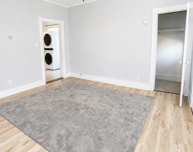 39 1/2 Milton Avenue - Photo Thumbnail 15