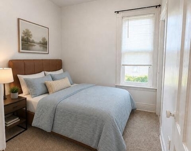 39 1/2 Milton Avenue - Photo Thumbnail 6