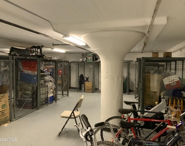 733 Broadway - Photo Thumbnail 21