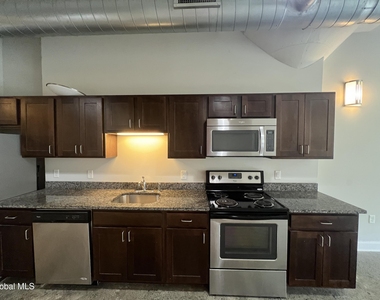 733 Broadway - Photo Thumbnail 13