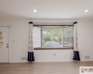 9 Haven Terrace - Photo Thumbnail 6