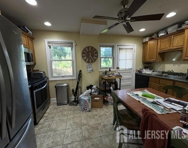759 W Scott Avenue - Photo Thumbnail 8