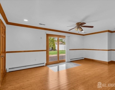 95 E Calvert Avenue - Photo Thumbnail 16