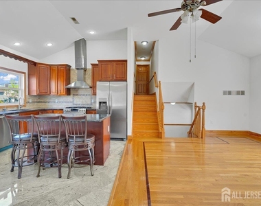 95 E Calvert Avenue - Photo Thumbnail 7