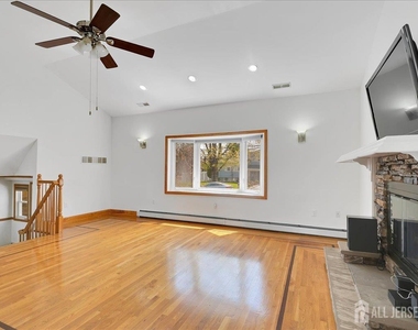 95 E Calvert Avenue - Photo Thumbnail 6