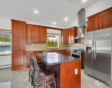 95 E Calvert Avenue - Photo Thumbnail 9