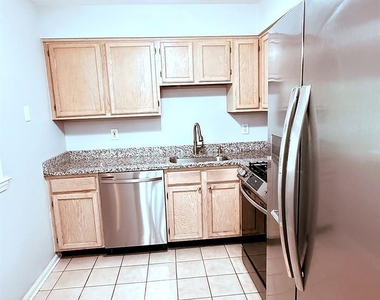 434 Waterford Drive - Photo Thumbnail 18