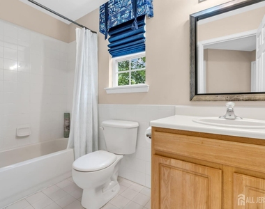 8 Edith Drive - Photo Thumbnail 31