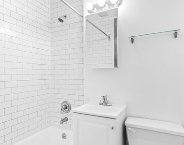 1435 York Avenue - Photo Thumbnail 10