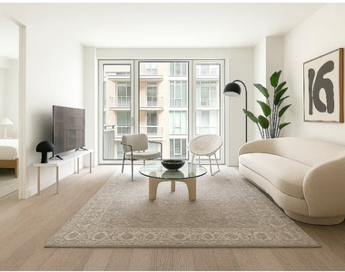 505 W 43rd Street - Photo Thumbnail 8